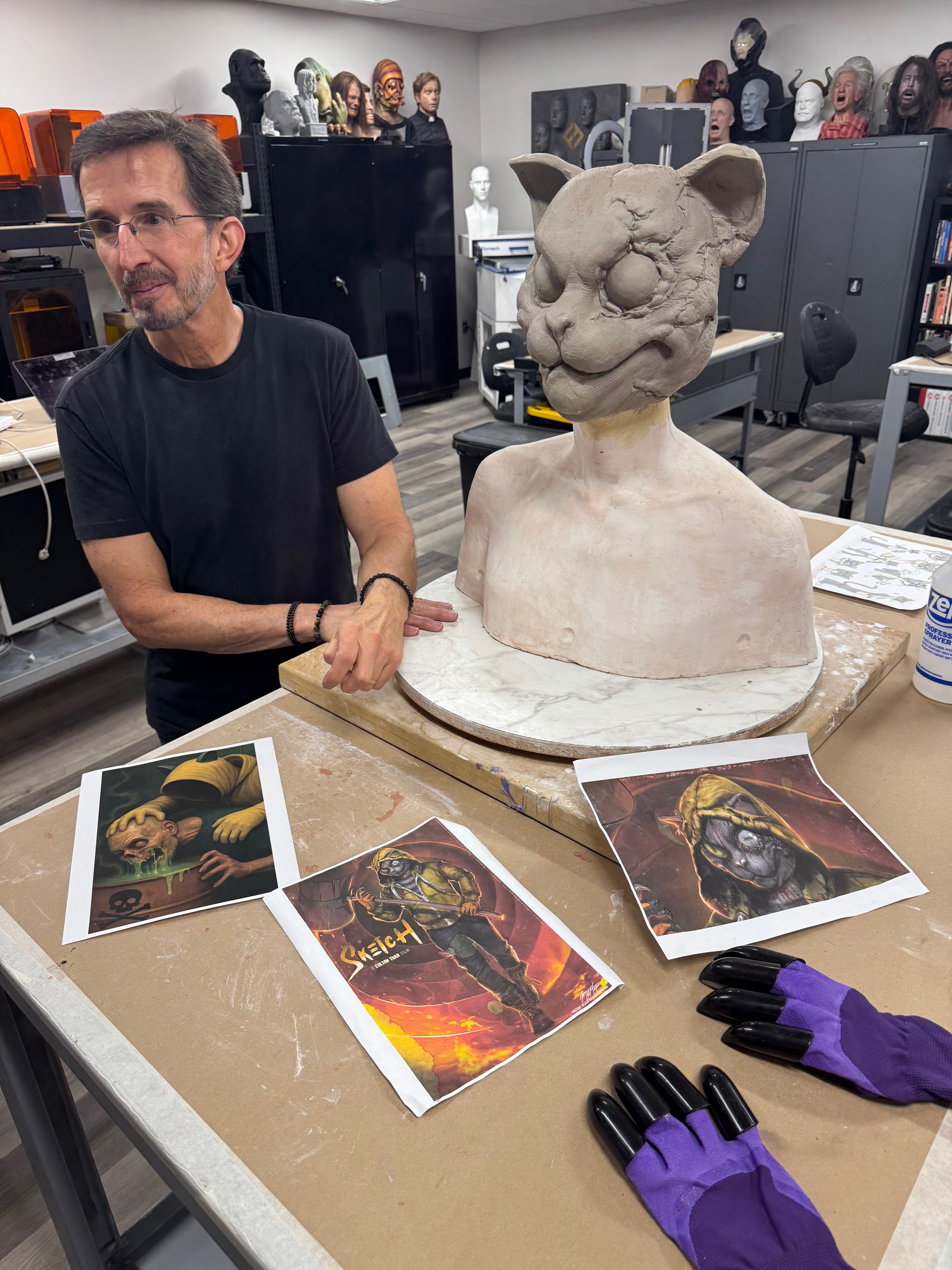 Sculptor with Nip clay model